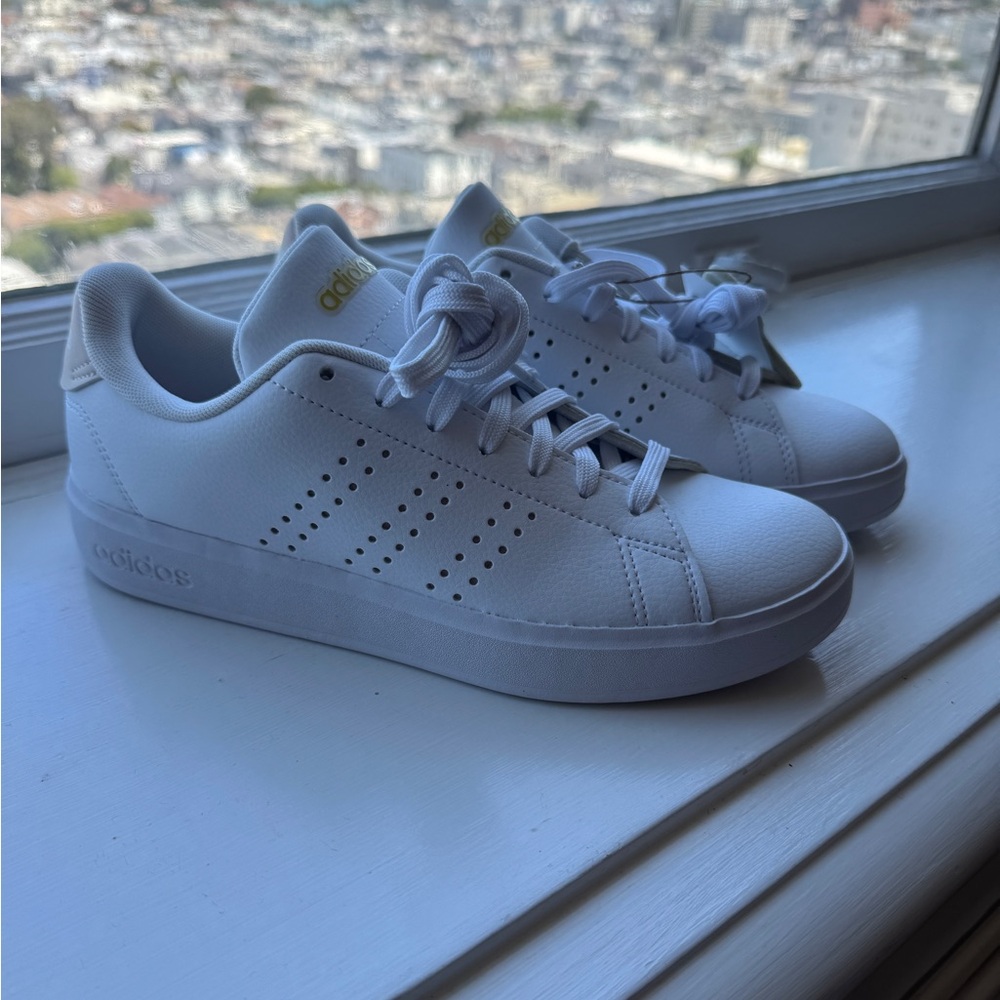 Adidas Women's Cloud foam Advantage 2.0 Sneakers White Mauve Gold